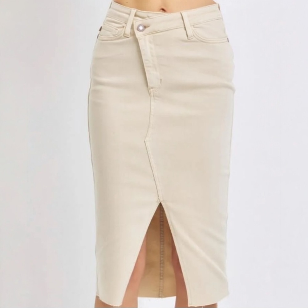 High-Waist Cream Midi Pencil Skirt with Front Slit